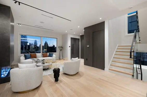 838 East 14th Street, North Vancouver For Sale - image 11