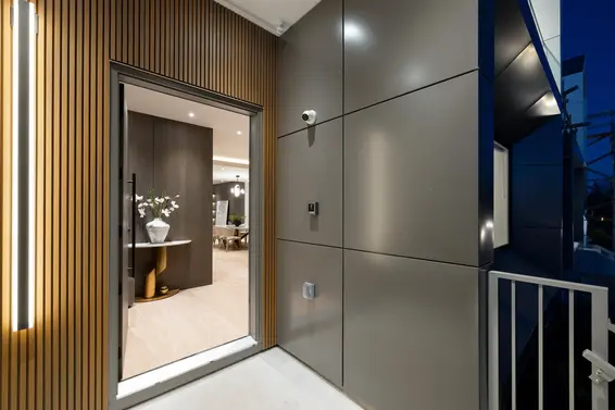 838 East 14th Street, North Vancouver For Sale - image 4