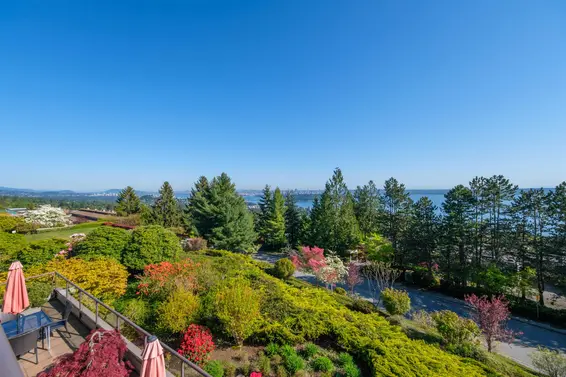 35 2236 Folkestone Way, West Vancouver For Sale - image 32