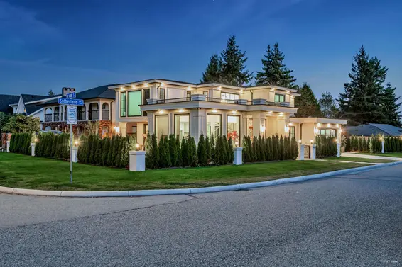 1390 Sutherland Avenue, North Vancouver For Sale - image 2