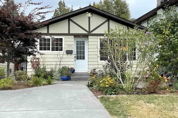 1290 Argyle Road, North Vancouver