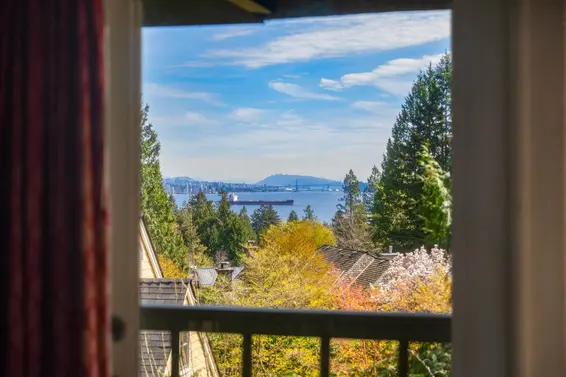 4891 Water Lane, West Vancouver For Sale - image 5