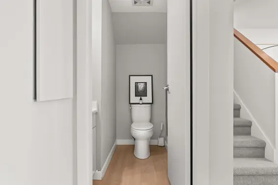 150 West 18th Street, North Vancouver For Sale - image 28