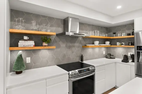 150 West 18th Street, North Vancouver For Sale - image 3