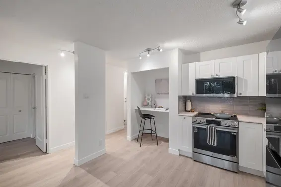201 2012 Fullerton Avenue, North Vancouver For Sale - image 16