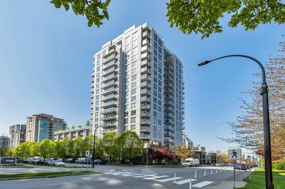 704 135 East 17th Street, North Vancouver
