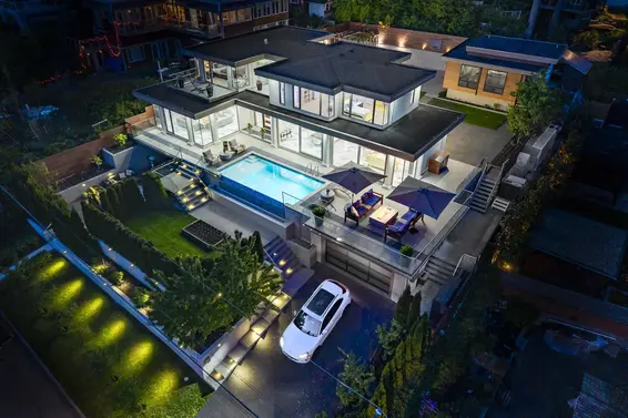 3980 Norwood Avenue, North Vancouver