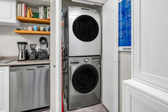 303 223 Mountain Highway, North Vancouver For Sale - image 16