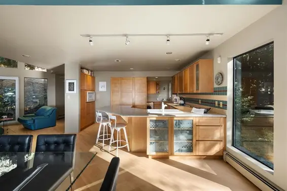 225 Mountain Drive, Lions Bay For Sale - image 21