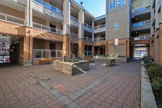 103 108 West Esplanade, North Vancouver For Sale - image 2