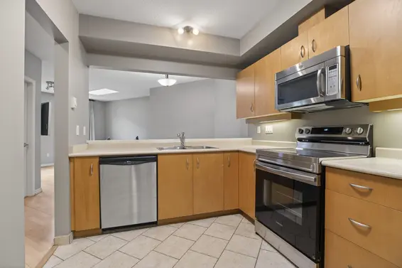 103 108 West Esplanade, North Vancouver For Sale - image 5