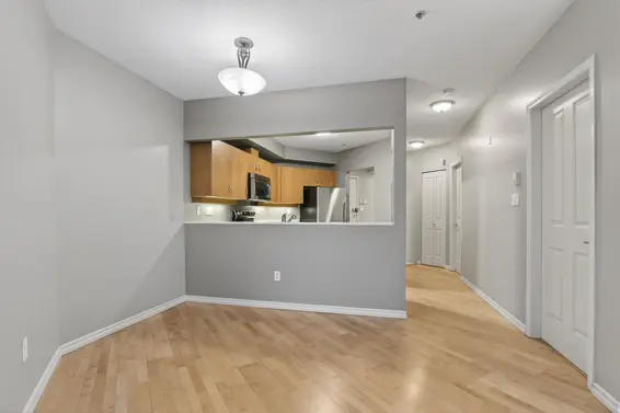 103 108 West Esplanade, North Vancouver For Sale - image 8