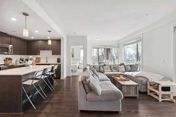 425 723 West 3rd Street, North Vancouver