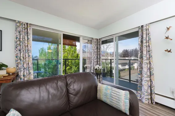 306 1515 Chesterfield Avenue, North Vancouver For Sale - image 13