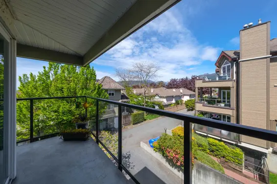 306 1515 Chesterfield Avenue, North Vancouver For Sale - image 20