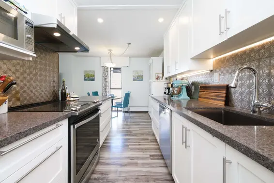 306 1515 Chesterfield Avenue, North Vancouver For Sale - image 4