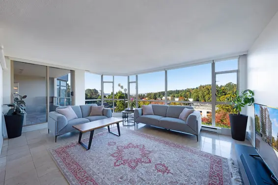 803 1327 East Keith Road, North Vancouver