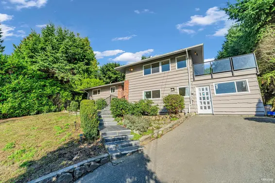 1910 27th Street, West Vancouver For Sale - image 25