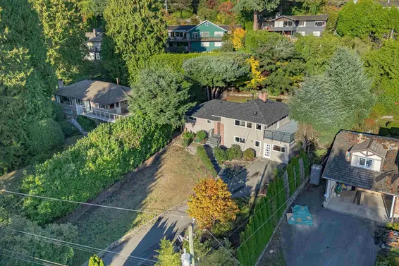 1910 27th Street, West Vancouver For Sale - image 28