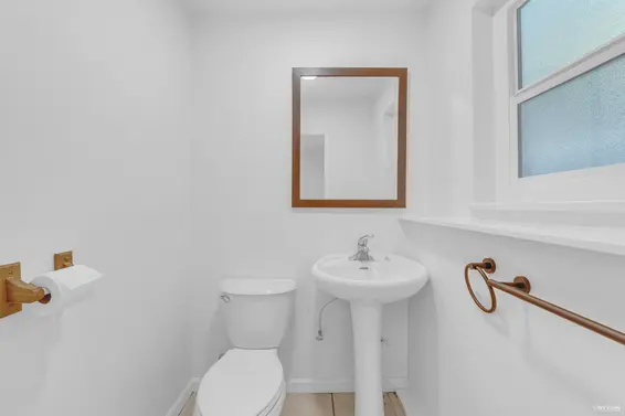 1910 27th Street, West Vancouver For Sale - image 36