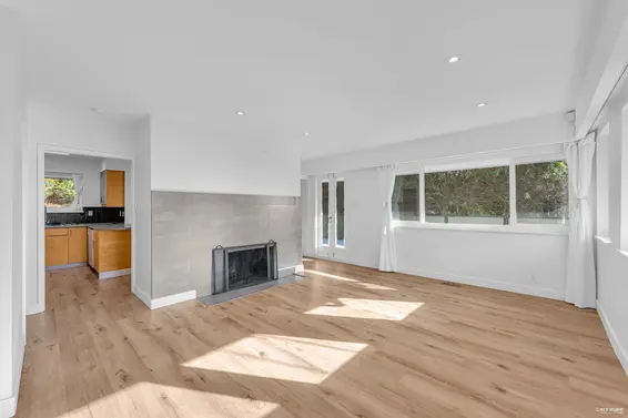 1910 27th Street, West Vancouver For Sale - image 6