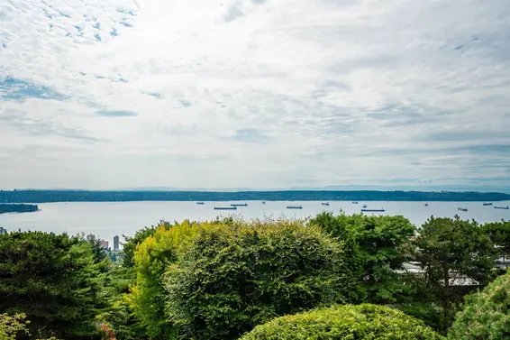 1 2278 Folkestone Way, West Vancouver For Sale - image 2