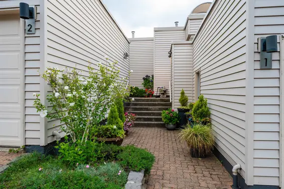 1 2278 Folkestone Way, West Vancouver For Sale - image 6