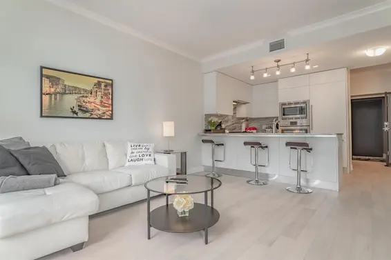 605 185 Victory Ship Way, North Vancouver