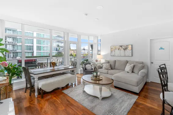 204 175 Victory Ship Way, North Vancouver For Sale - image 13