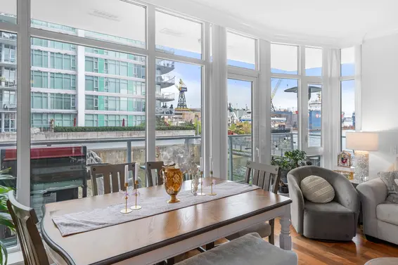 204 175 Victory Ship Way, North Vancouver For Sale - image 15