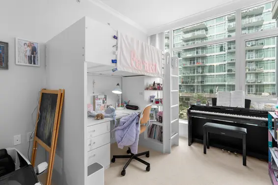 204 175 Victory Ship Way, North Vancouver For Sale - image 24