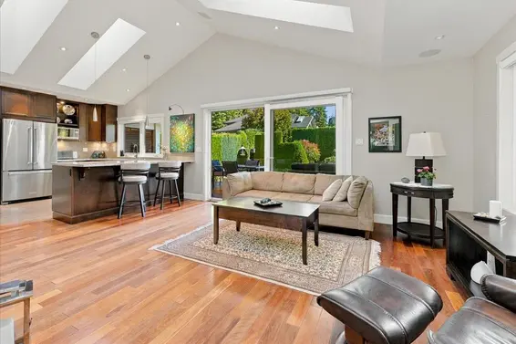 1160 14th Street, West Vancouver For Sale - image 10