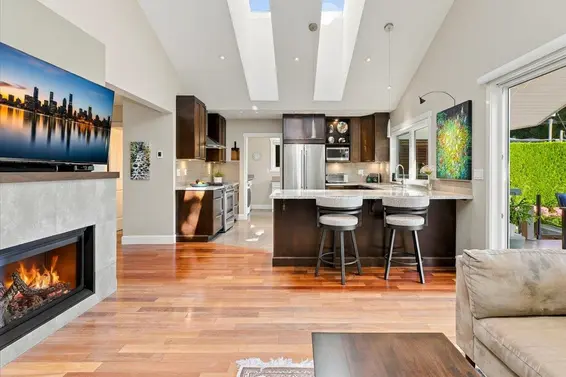1160 14th Street, West Vancouver For Sale - image 6
