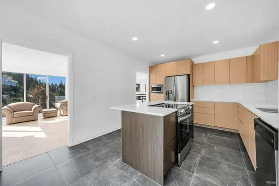 4809 Northwood Place, West Vancouver For Sale - image 11