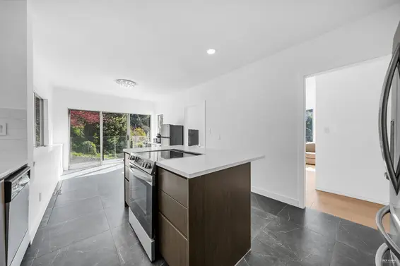 4809 Northwood Place, West Vancouver For Sale - image 12