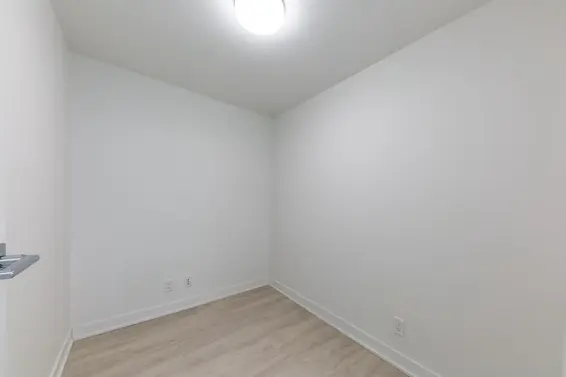 2005 1401 Hunter Street, North Vancouver For Sale - image 11