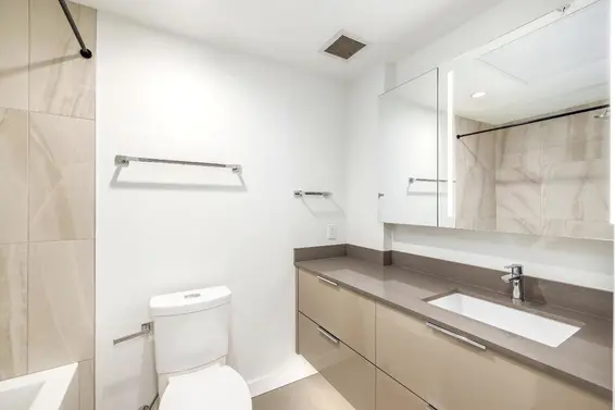 2005 1401 Hunter Street, North Vancouver For Sale - image 16