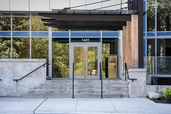 2005 1401 Hunter Street, North Vancouver For Sale - image 2