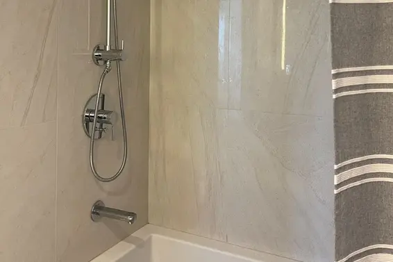 2005 1401 Hunter Street, North Vancouver For Sale - image 23