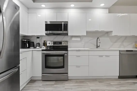 205 3151 Woodbine Drive, North Vancouver For Sale - image 6