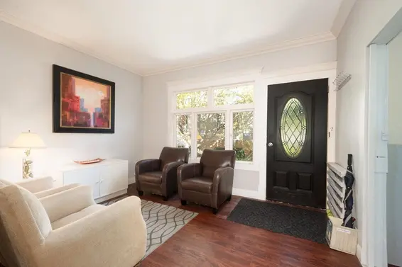 219 East 29th Street, North Vancouver For Sale - image 3
