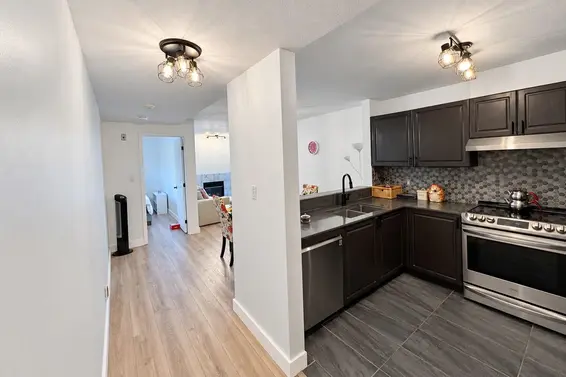 504 137 West 17th Street, North Vancouver For Sale - image 8