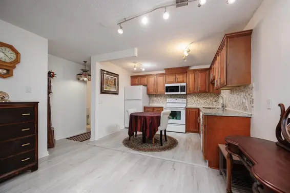 1001 2012 Fullerton Avenue, North Vancouver For Sale - image 31