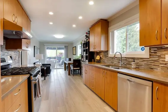 205 East 28th Street, North Vancouver For Sale - image 10