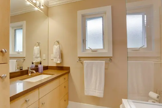 205 East 28th Street, North Vancouver For Sale - image 20