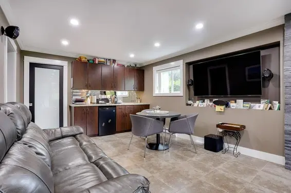 205 East 28th Street, North Vancouver For Sale - image 21