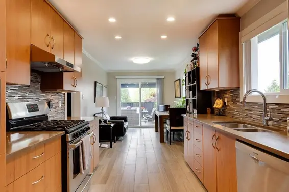 205 East 28th Street, North Vancouver For Sale - image 9