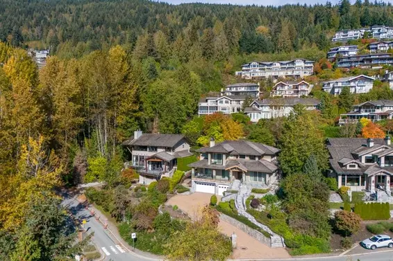 2611 Chelsea Court, West Vancouver For Sale - image 5