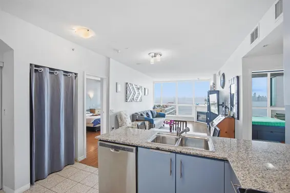 1904 188 East Esplanade Street, North Vancouver For Sale - image 2