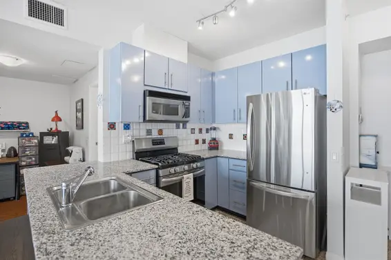 1904 188 East Esplanade Street, North Vancouver For Sale - image 5